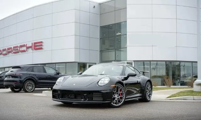 بورش · 911 2026 للبيع في الرياض — ممشى 20 كم