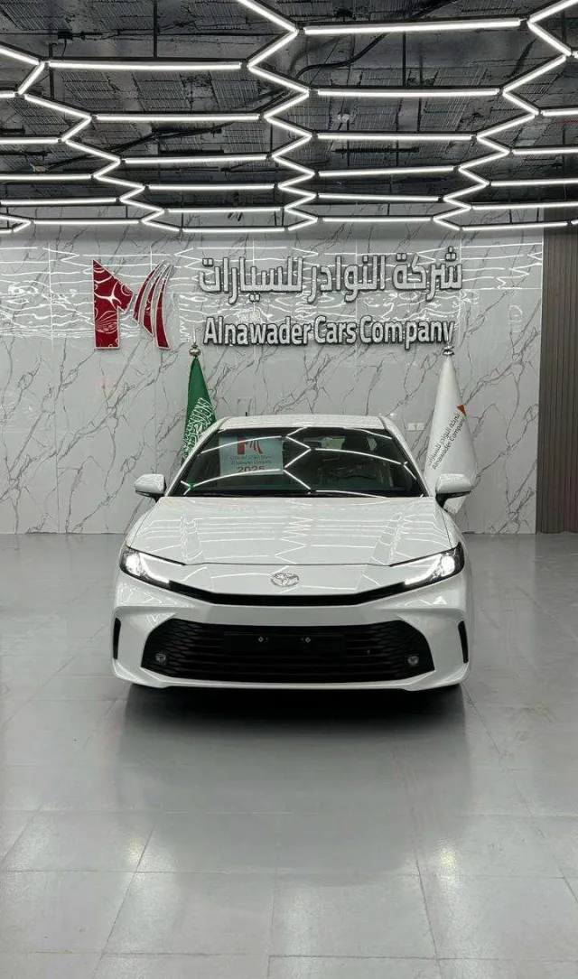 تويوتا · كامري STANDARD 2025 للبيع في نجران