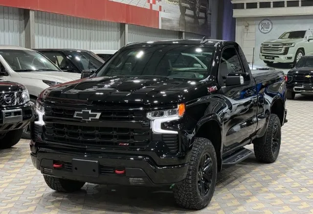 شيفروليه سيلفرادو 2024 للبيع في الرياض — ممشى 64,000 كم