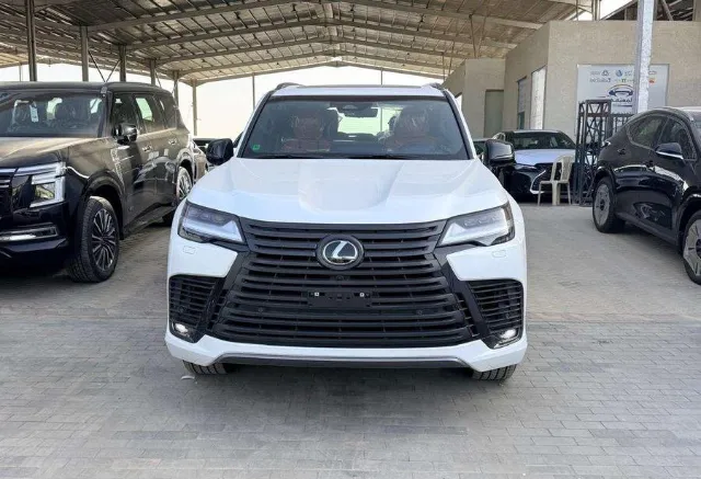 لكزس · ال اكس 600 2025 للبيع في الرياض — ممشى 0 كم