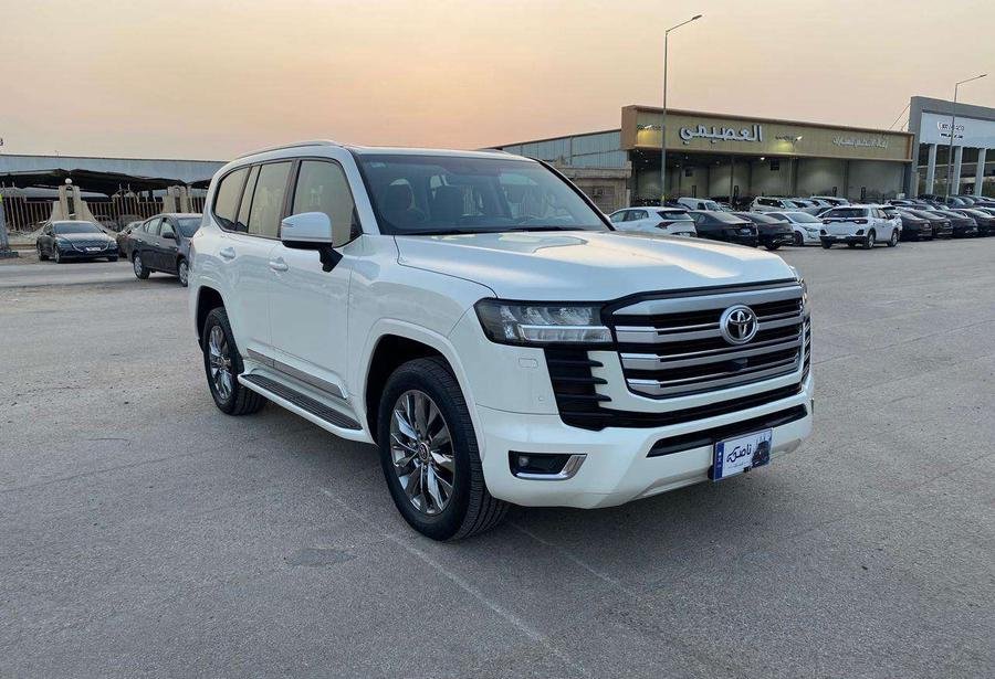 لاندكروزر GXR 2023 سعودي L3