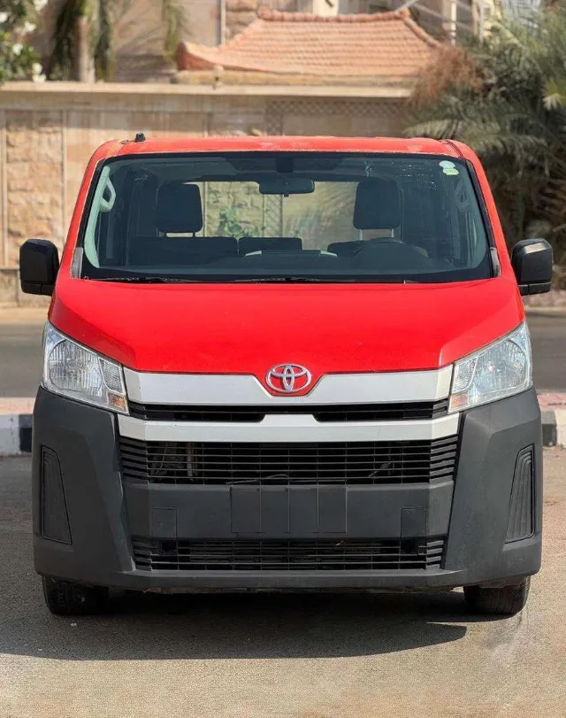 تويوتا هايس 2021 للبيع في جدة — ممشى 390,000 كم
