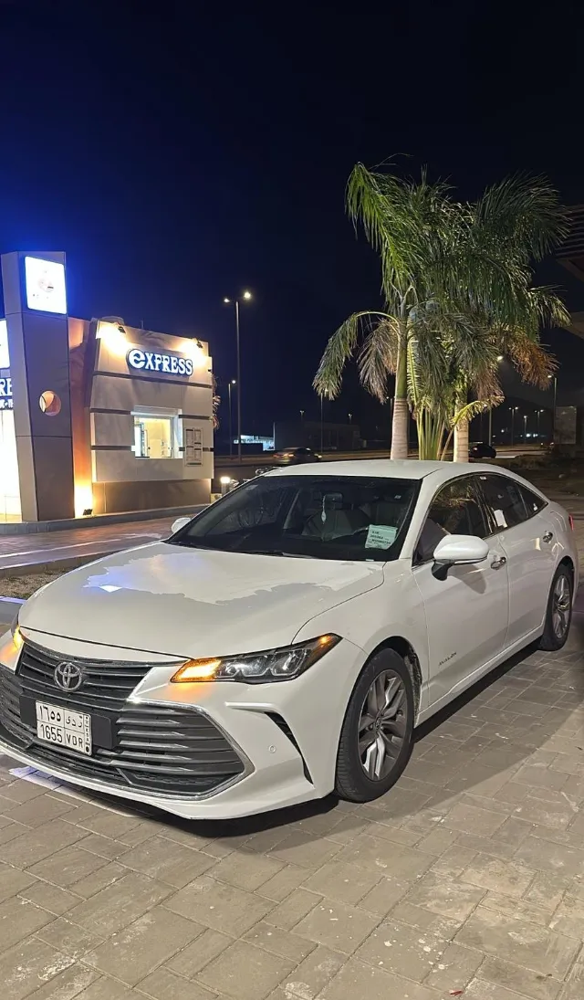 تويوتا افالون STANDARD 2022 للبيع في محايل عسير — ممشى 11,000 كم