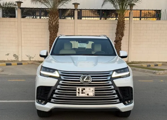 لكزس ال اكس 600 2024 للبيع في جدة — ممشى 36,000 كم
