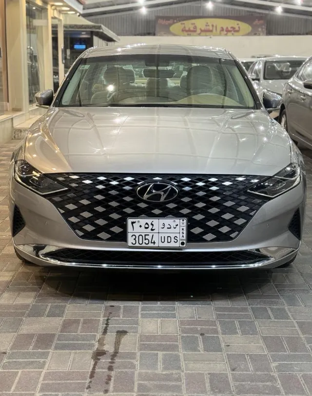 هيونداي · ازيرا 2022 للبيع في الرياض — ممشى 14,000 كم