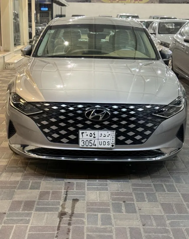 هيونداي · ازيرا 2022 للبيع في الرياض — ممشى 14,000 كم