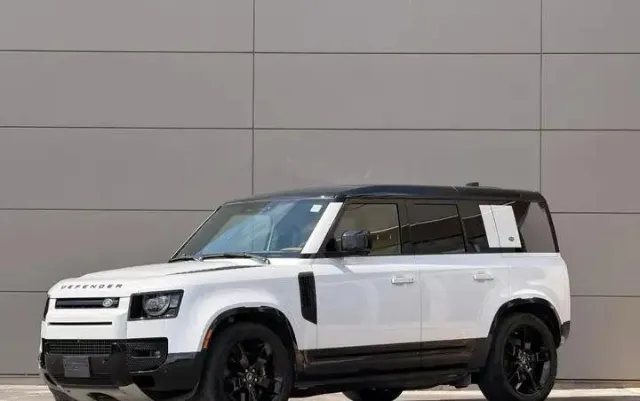 لاند روفر · ديفندر 2023 للبيع في الرياض — ممشى 50,000 كم