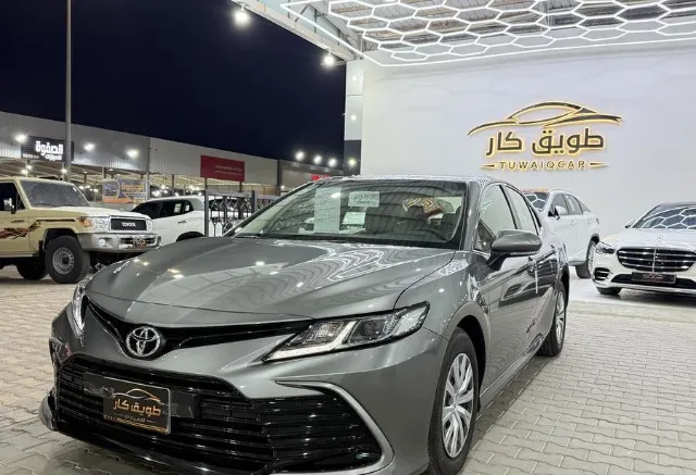 تويوتا · كامري STANDARD 2023 للبيع في بريدة