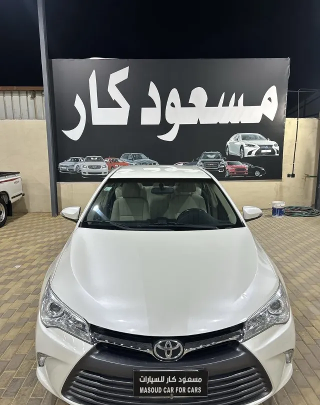 تويوتا · كامري 2017 للبيع في الرياض — ممشى 431,000 كم