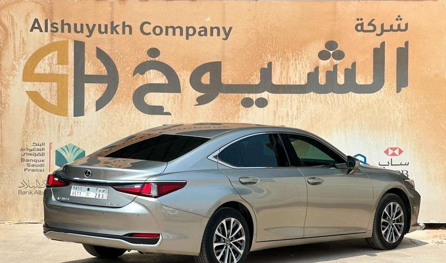 لكزس ES250 موديل 2025 سعودي