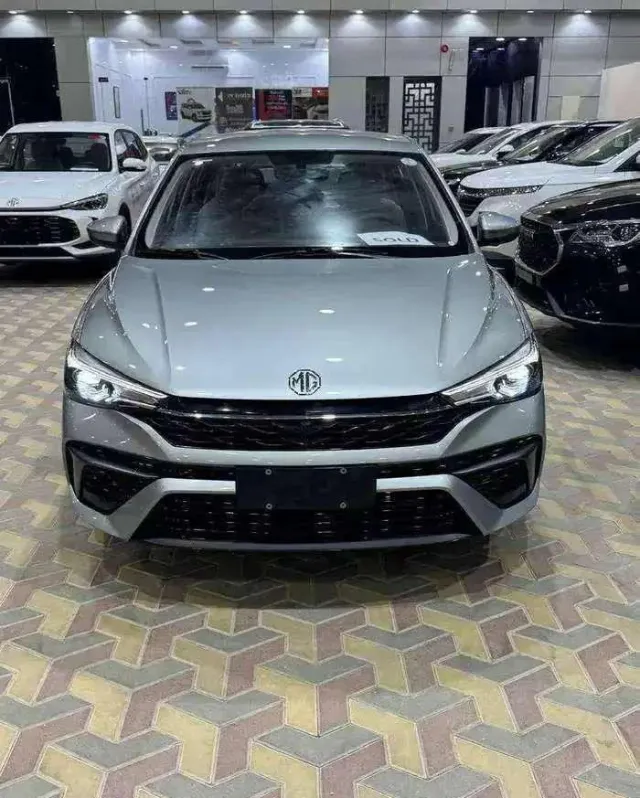 ام جي 5 2025 للبيع في الرياض — ممشى 8 كم