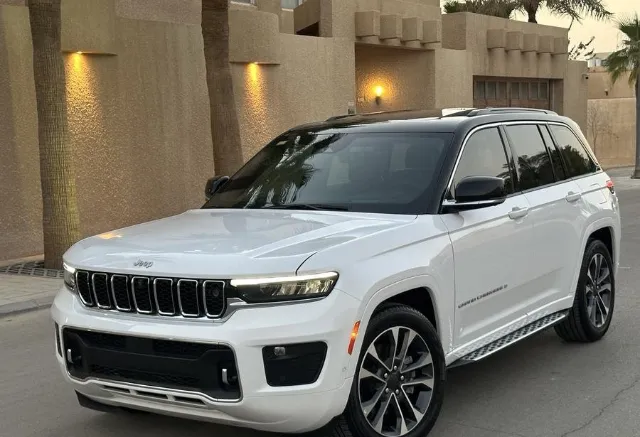 جيب · جراند شيروكي 2025 للبيع في الرياض — ممشى 5,000 كم