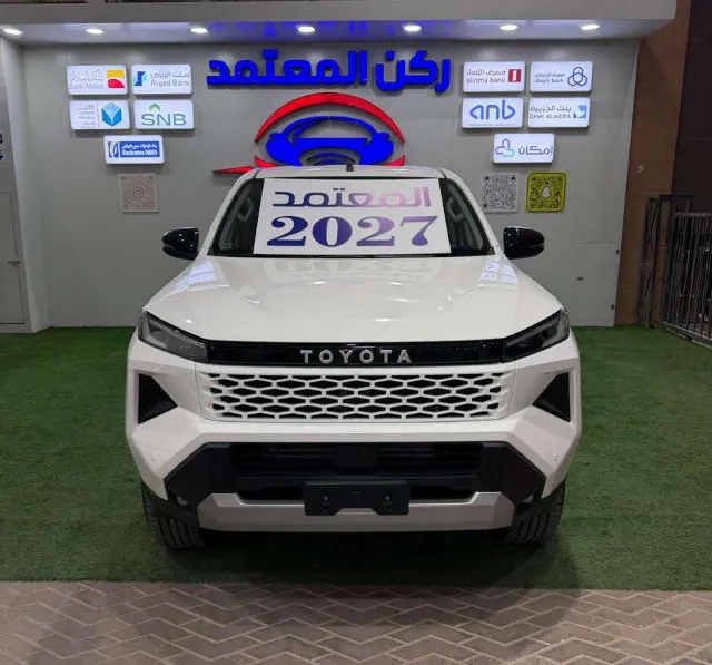 تويوتا · هايلكس 2027 للبيع في الرياض