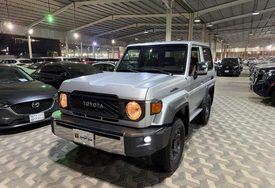 لاندكروزر جيب ربع VXR3DR موديل 2025