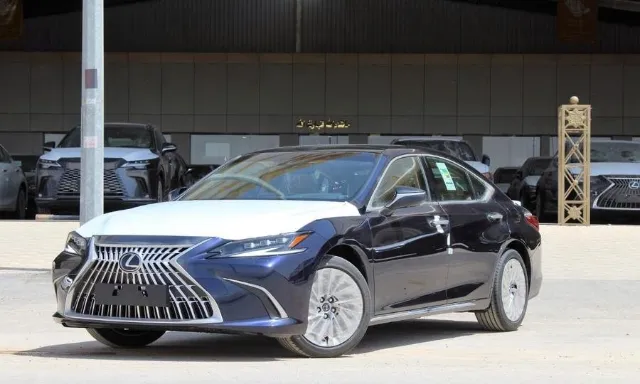 لكزس · اي اس 350 2025 للبيع في الرياض