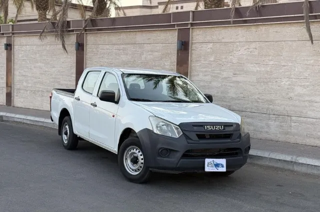 ايسوزو دي ماكس 2021 للبيع في جدة
