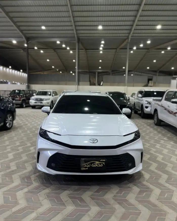 تويوتا كامري 2026 E بنزين سعودي ماشي 10 الف