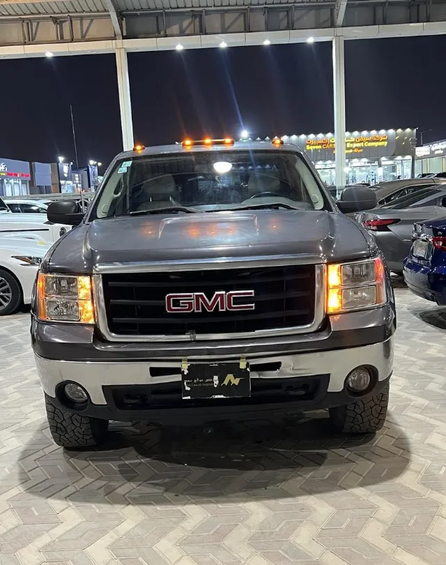 جمس سييرا 2010 للبيع في الرياض — ممشى 372,000 كم