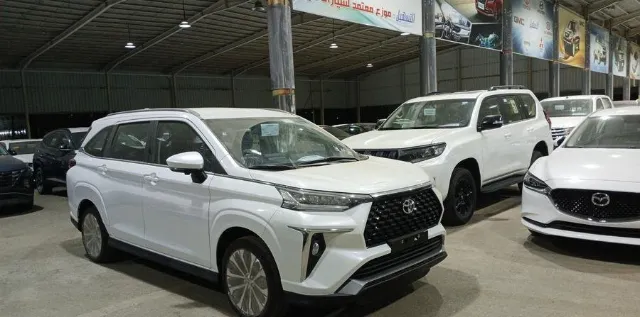 تويوتا · فيلوز 2025 للبيع في أبها — ممشى 0 كم