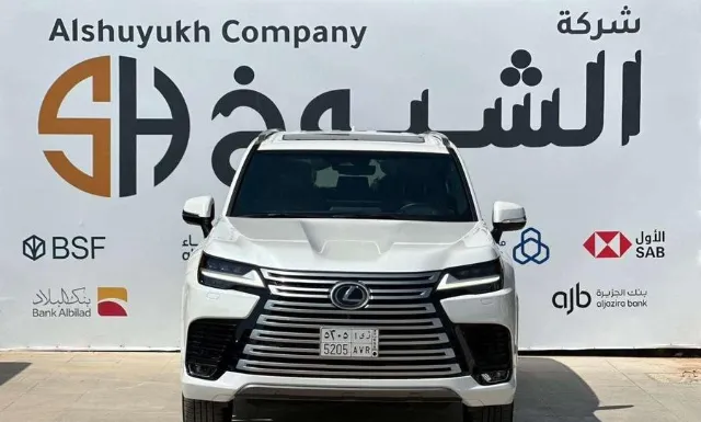 لكزس · ال اكس 600 2025 للبيع في الرياض — ممشى 12,000 كم