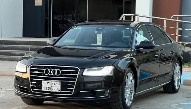 أودي · اي 8 2015 للبيع في الرياض — ممشى 150,000 كم