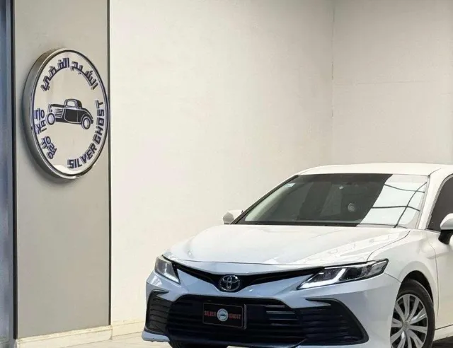 تويوتا · كامري STANDARD 2023 للبيع في الرياض — ممشى 101,000 كم