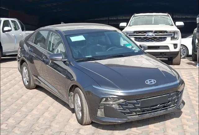 هيونداي · اكسنت STANDARD 2027 للبيع في الرياض — ممشى 100,000 كم
