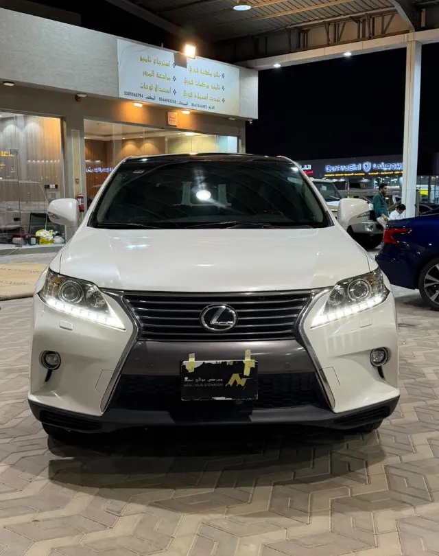 لكزس ار اكس 2015 للبيع في الرياض — ممشى 477,000 كم