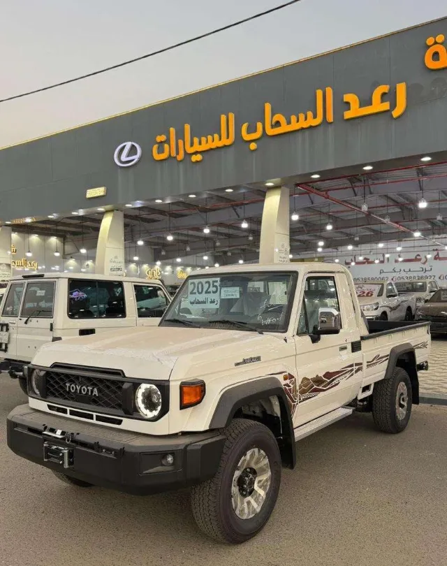 تويوتا · لاندكروزر 70 2025 للبيع في جازان — ممشى 0 كم