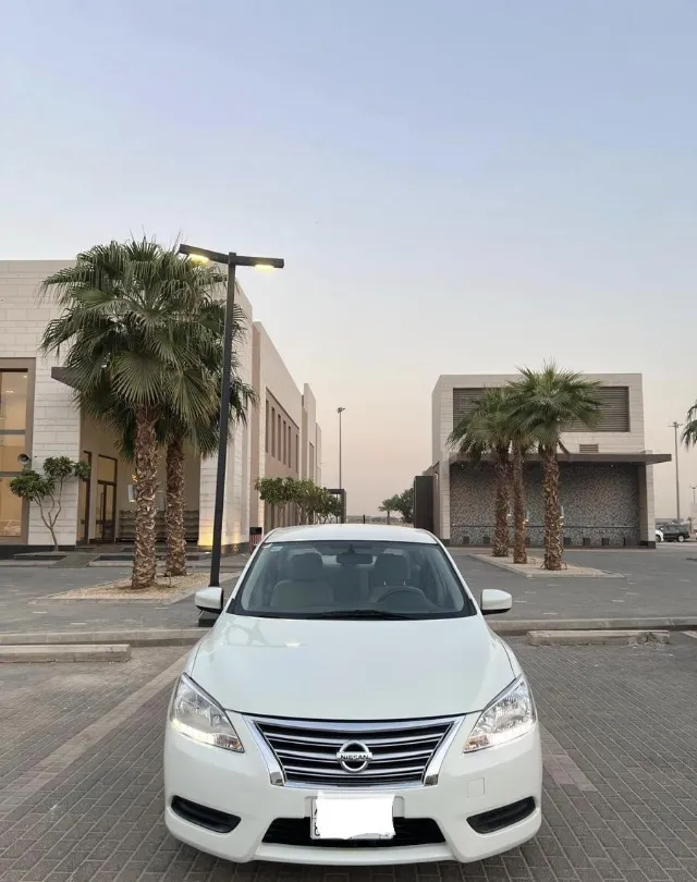 نيسان سنترا 2015 للبيع في الرياض