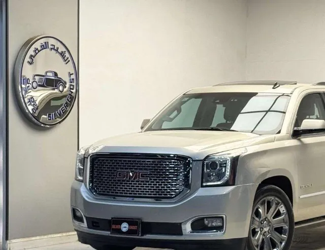 جمس يوكن 2015 للبيع في الرياض — ممشى 215,000 كم