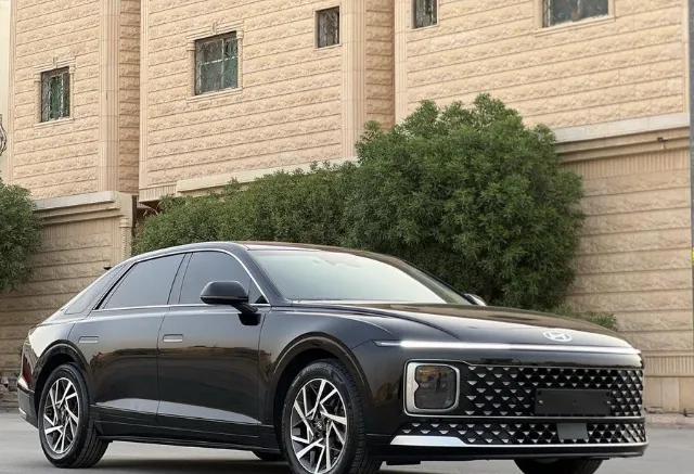 هيونداي · ازيرا 2023 للبيع في الرياض — ممشى 148,000 كم