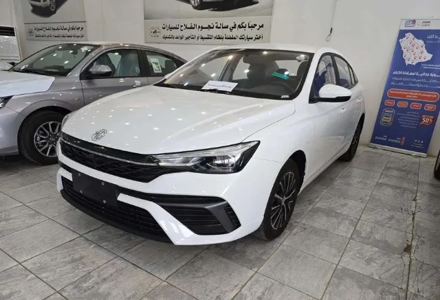 ام جي 5 STANDARD 2025 للبيع في أبها — ممشى 16 كم
