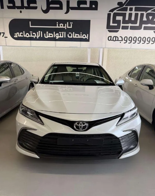 تويوتا كامري STANDARD 2023 للبيع في بريدة — ممشى 73,000 كم