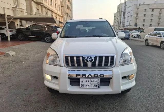 تويوتا · برادو 2009 للبيع في جدة — ممشى 329,000 كم