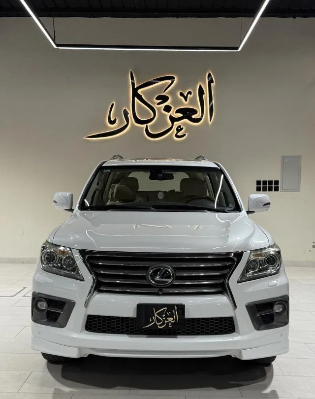 لكزس · ال اكس 2014 للبيع في الرس — ممشى 90,000 كم