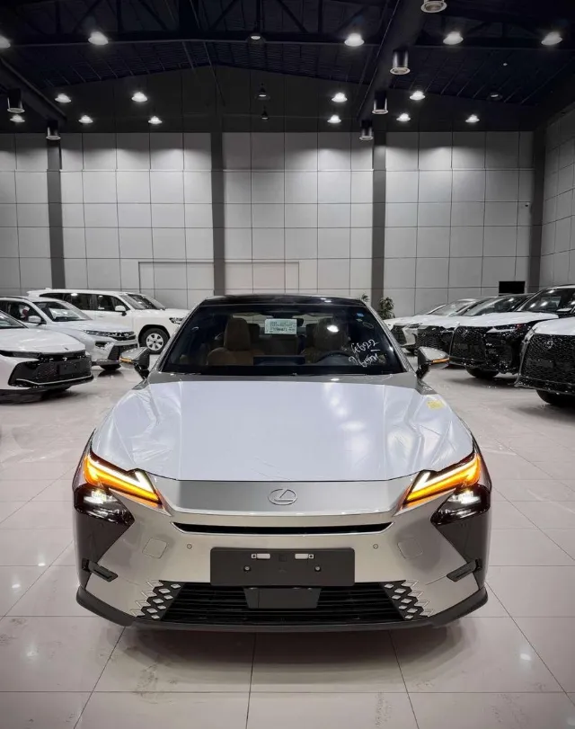 لكزس · اي اس 350 2026 للبيع في الرياض
