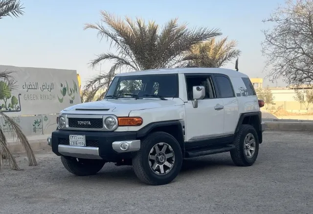 تويوتا · اف جي كروزر STANDARD 2018 للبيع في الرياض — ممشى 89,000 كم