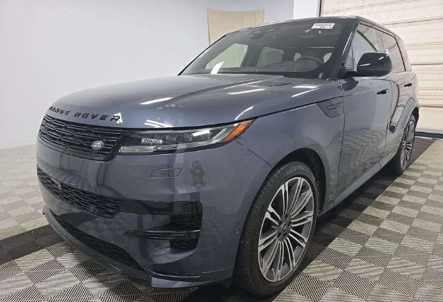 رينج روفر سبورت 2025 للبيع في جدة — ممشى 26,000 ميل