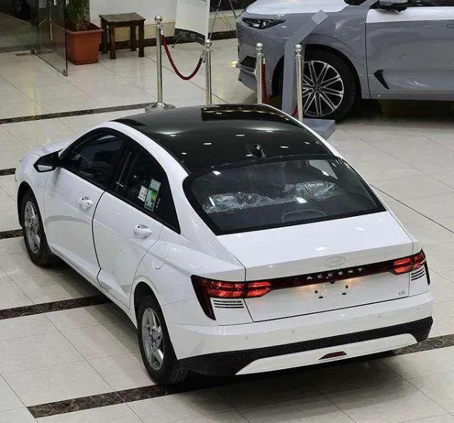 هيونداي · اكسنت 2026 للبيع في الرياض — ممشى 42 كم