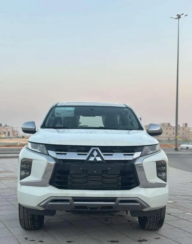 ميتسوبيشي مونتيرو سبورت STANDARD 2025 للبيع في الرياض