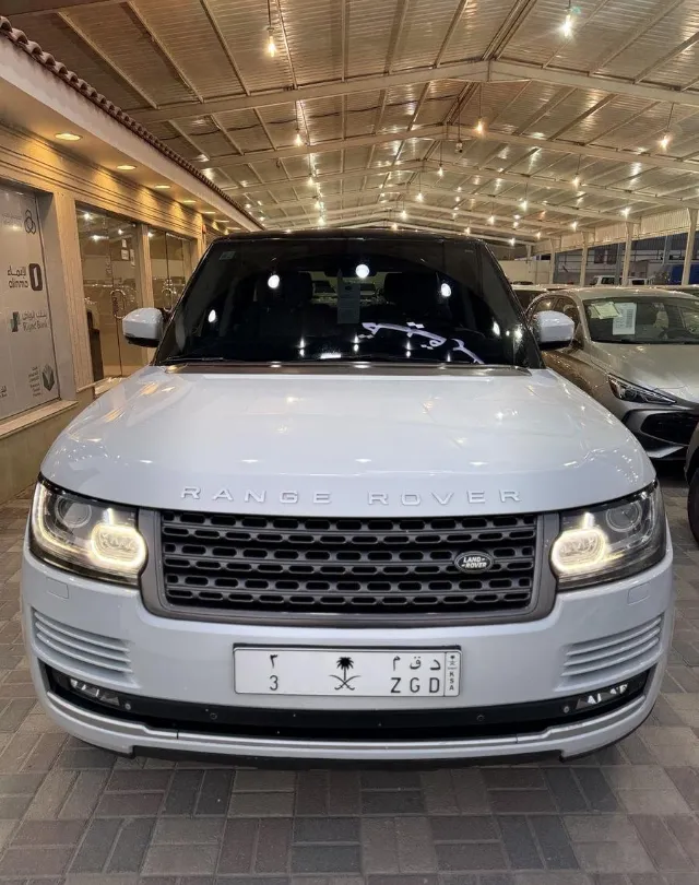 رينج روفر 2015 للبيع في الدمام — ممشى 288,000 كم