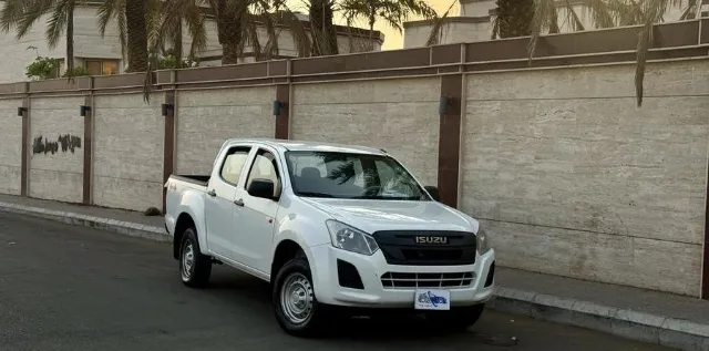 ايسوزو دي ماكس 2023 للبيع في جدة