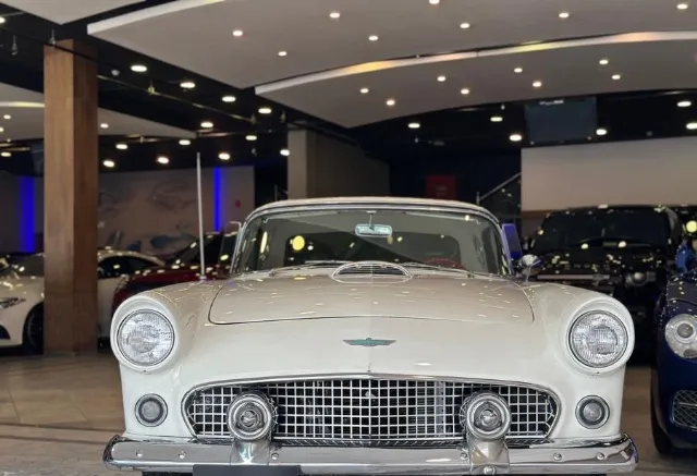 فورد · ثندر بيرد 1956 للبيع في جدة — ممشى 61,000 كم