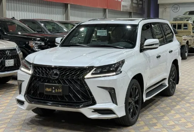 لكزس ال اكس 570 2019 للبيع في الرياض — ممشى 50,000 كم