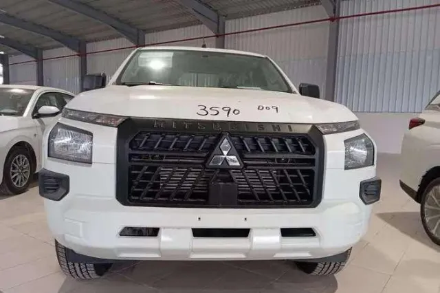 ميتسوبيشي ال 200 2024 للبيع في الرياض