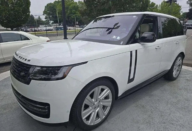 رينج روفر 2023 للبيع في الرياض — ممشى 42,149 ميل