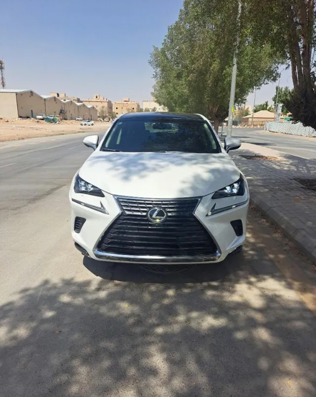 لكزس · ان اكس 2019 للبيع في الرياض — ممشى 40,000 كم