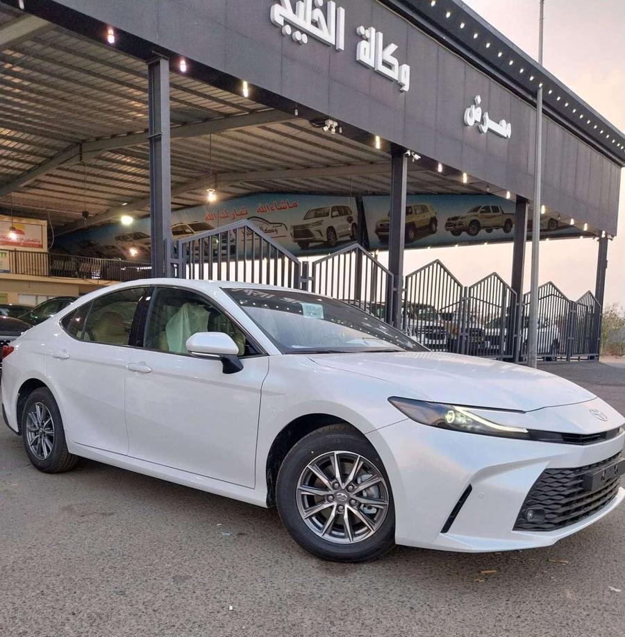 تويوتا كامري E استندر بنزين 2026 عبداللطيف جميل