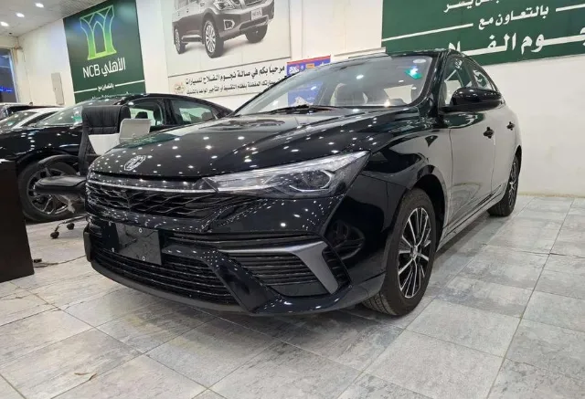 ام جي 5 STANDARD 2025 للبيع في أبها — ممشى 0 كم